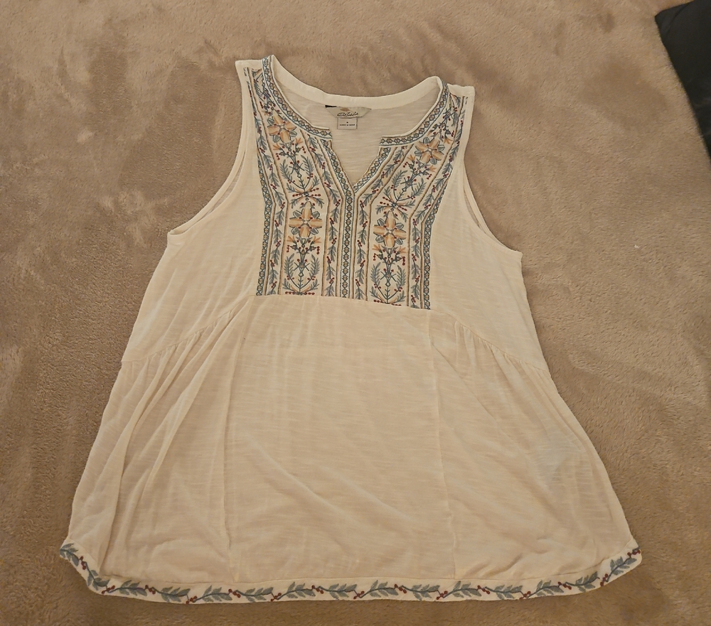 Floral Embroidered Sleeveless Top